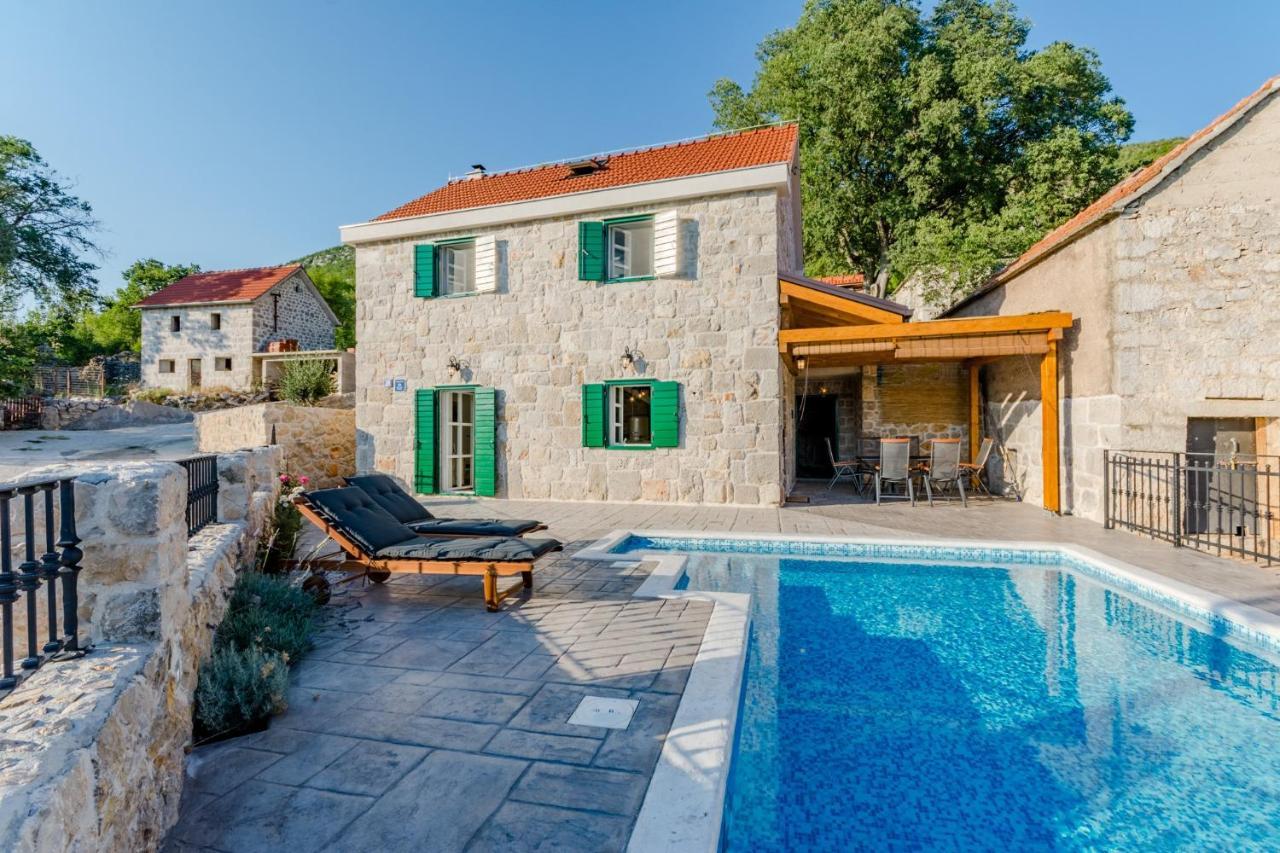 Holiday Home Rustic Kraljici Kültér fotó