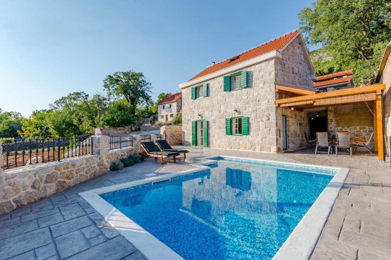 Holiday Home Rustic Kraljici Kültér fotó