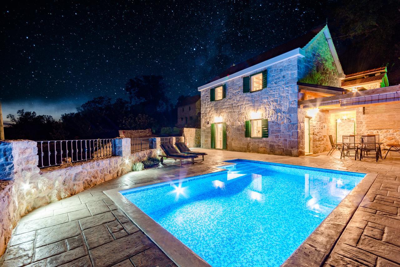 Holiday Home Rustic Kraljici Kültér fotó