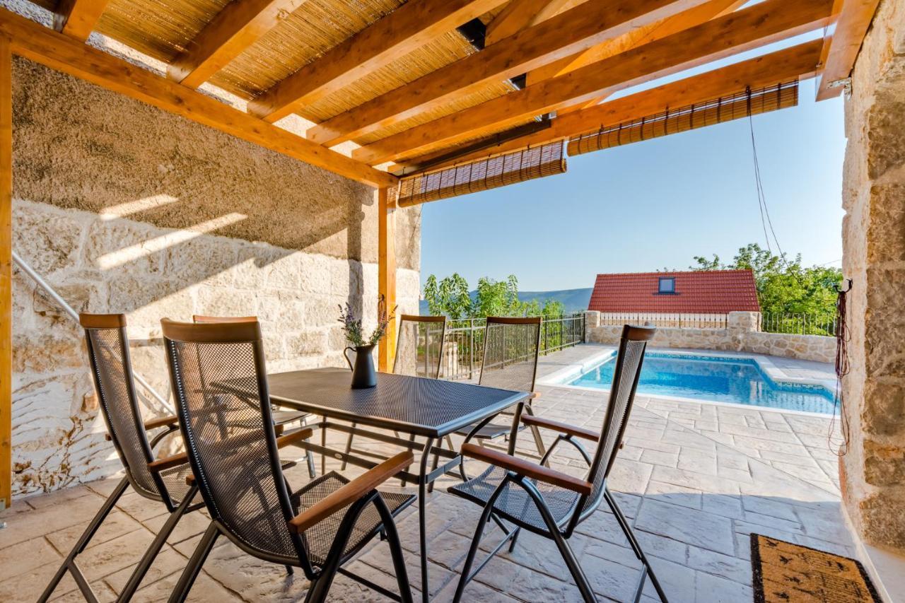 Holiday Home Rustic Kraljici Kültér fotó